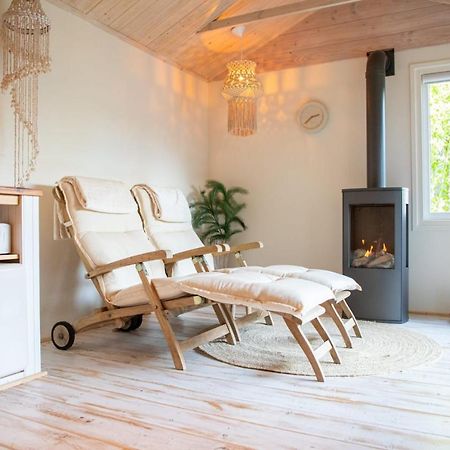 B&B Joli Met Prive Wellness Wemeldinge Εξωτερικό φωτογραφία