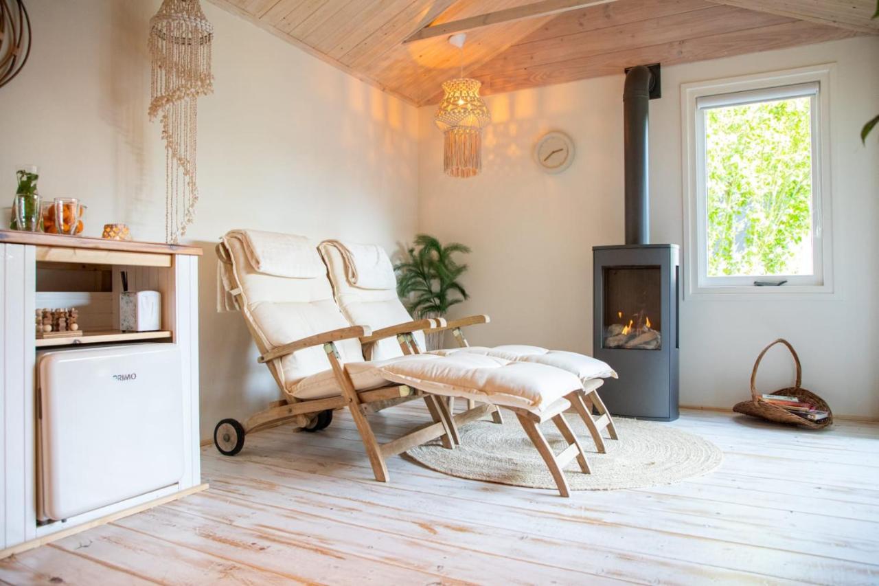 B&B Joli Met Prive Wellness Wemeldinge Εξωτερικό φωτογραφία