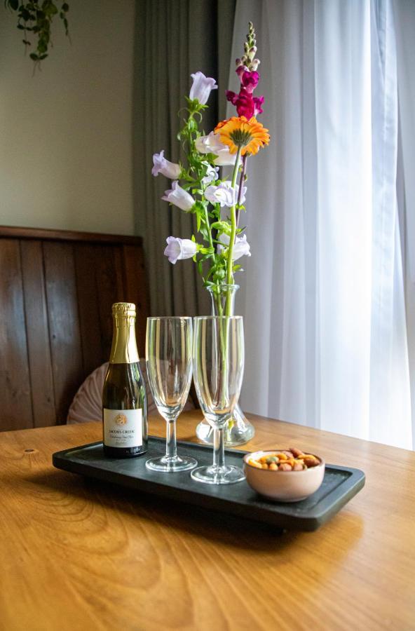 B&B Joli Met Prive Wellness Wemeldinge Εξωτερικό φωτογραφία