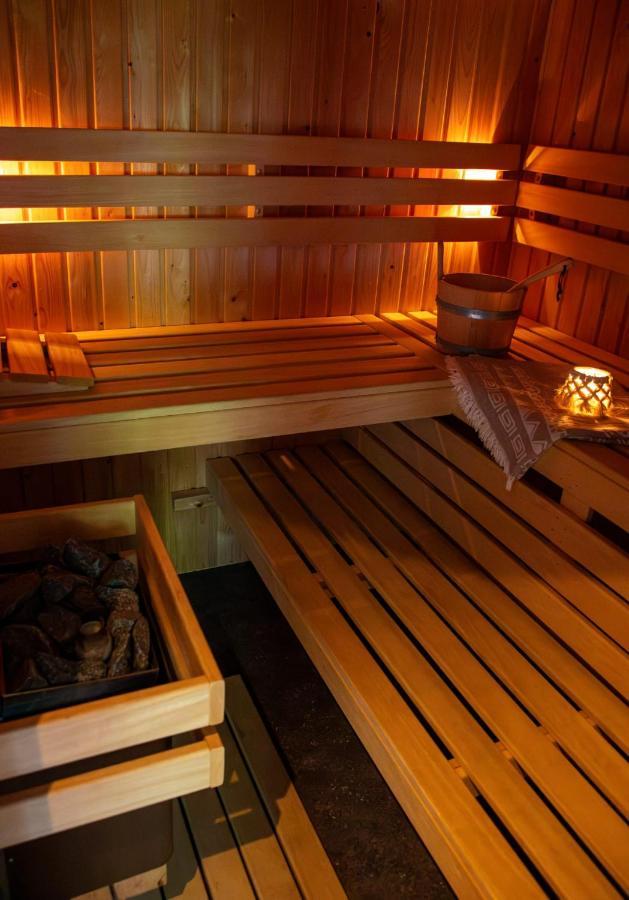 B&B Joli Met Prive Wellness Wemeldinge Εξωτερικό φωτογραφία