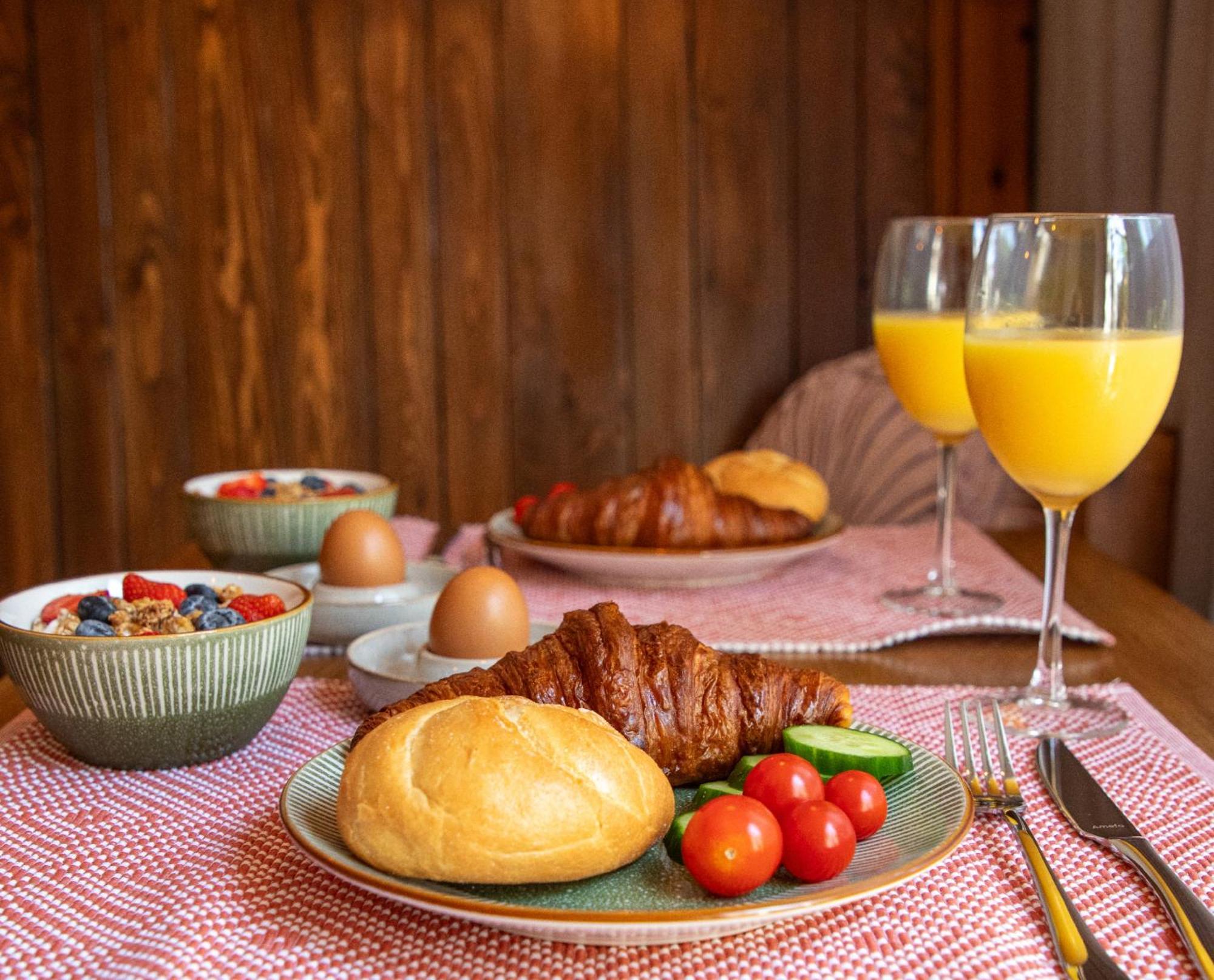 B&B Joli Met Prive Wellness Wemeldinge Εξωτερικό φωτογραφία